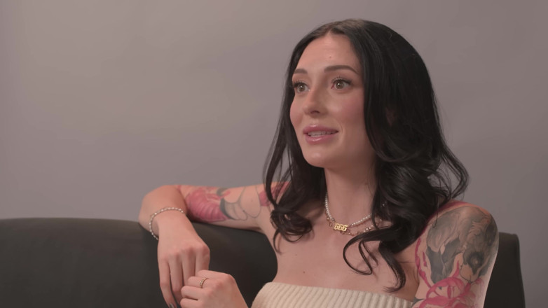 Adult Time Podcast: Charlotte Sins: G*ngb pertama * ng | Di sebalik Dokumentari Tabir | Bahagian 2 |...