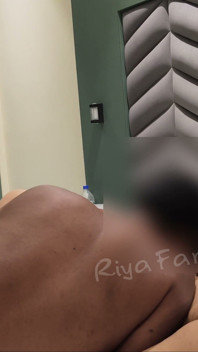 Boyfriend Lick Pussy Make Her Orgasm Using Vibrator