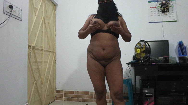 Skakoi: Ragazza carina desi che balla per la calda canzone bhojpuri