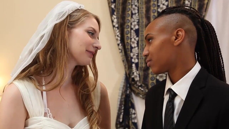 Lesbian Illusion: Високий контраст Лілі Кейд (повний фільм)