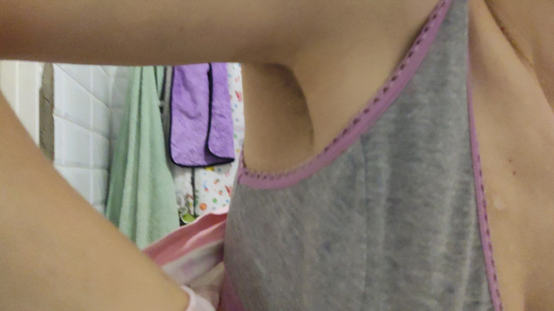 Risky Hairy Couple: Awek besar berotot fleksibel