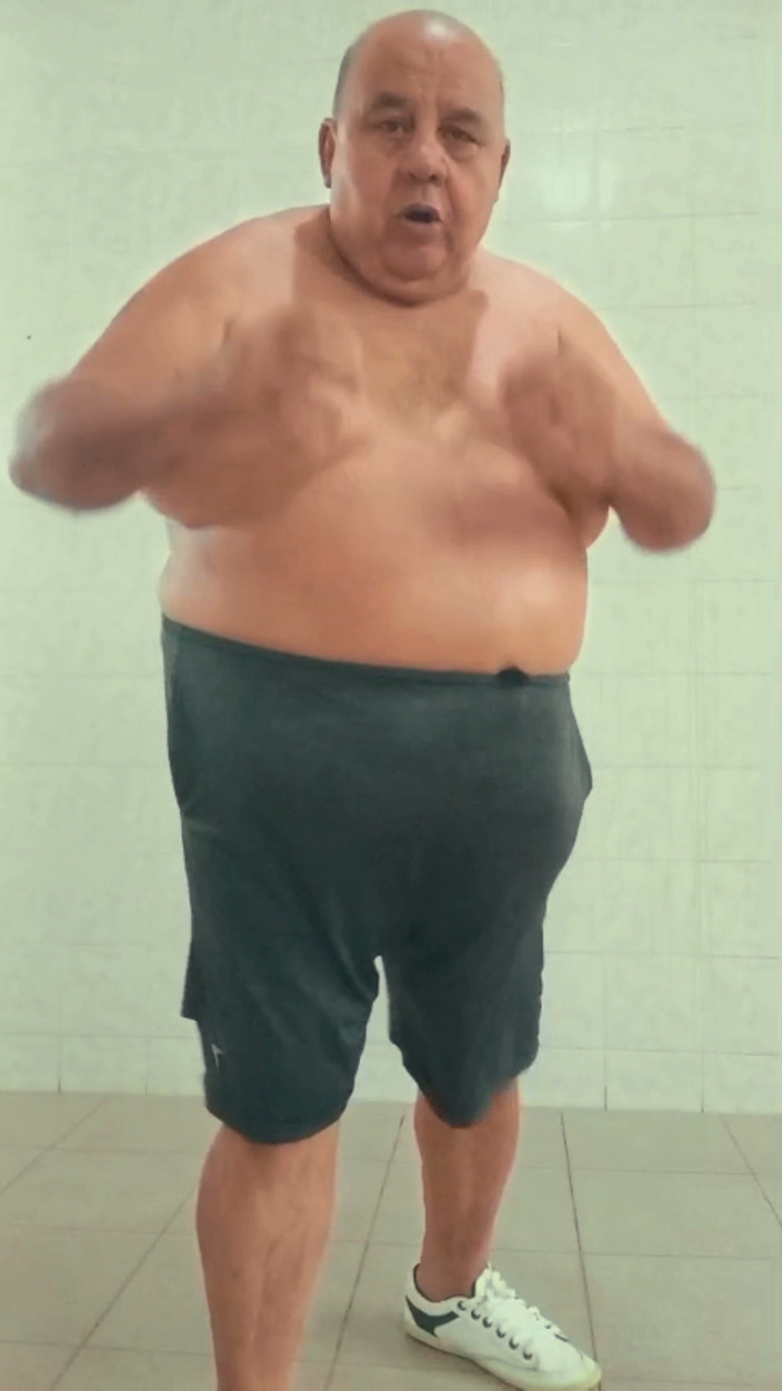 Punchbagplz: You Are Standing Right in Front of Bubba Wrestle!
