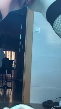 Pissen en rekken voor Sissy Gurlfriend
