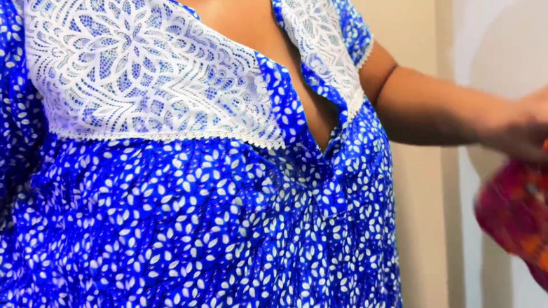 Aria Mia: Kiedy utknąłem pod łóżkiem, mój pasierb pomógł mi w seksie analnym