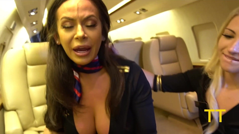 Teddy Tarantino: Triple mamada por asistentes de vuelo cachondas de PJ Kiki,...