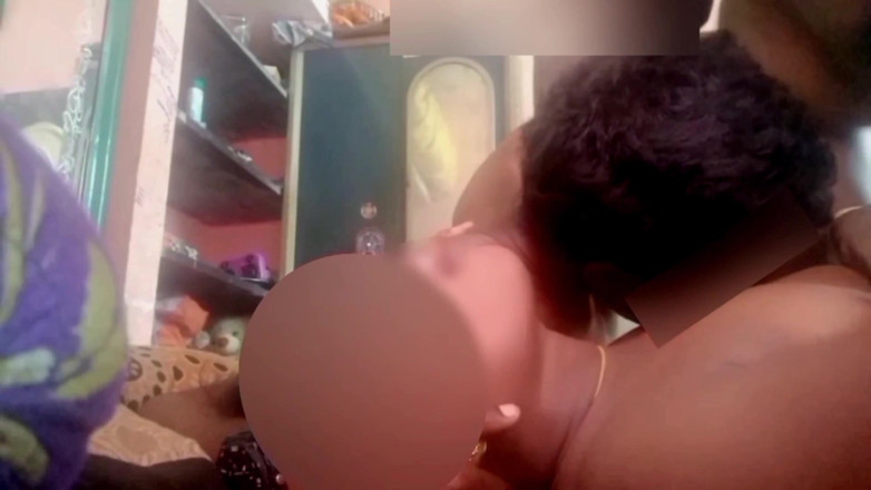 RenuRaj: Bini desi tamil Renu mubaligh bertiga dengan suami cuckold &amp; pancutan...