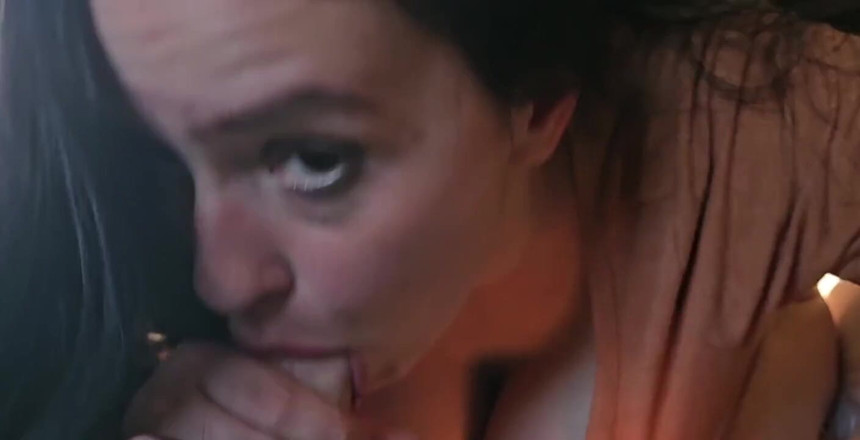 LEXI AND DAN: Îmi rup cămașa în două în timp ce soțul mă fute