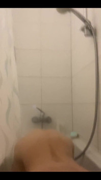 Solo in Shower 