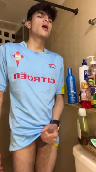 Andreszp solo con aceite después de una ducha