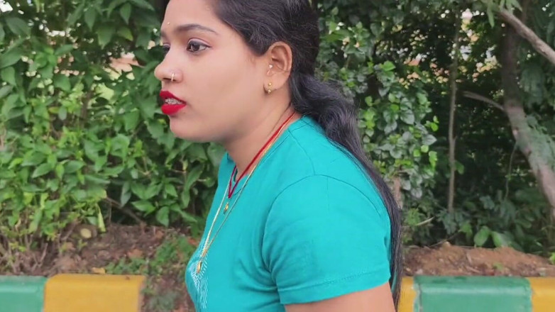 Sona bhabhi: Odia Desi-vrouw geniet met haar vriendje in het park