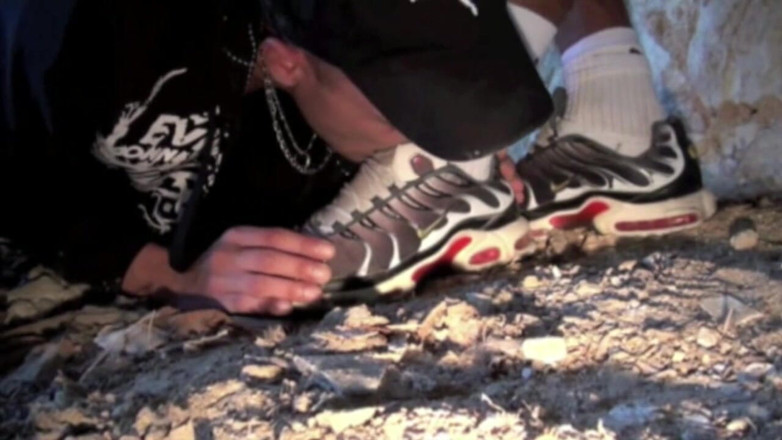 Sneaker gay: Scally boy fucked przez kutas XXL Matt Surfer