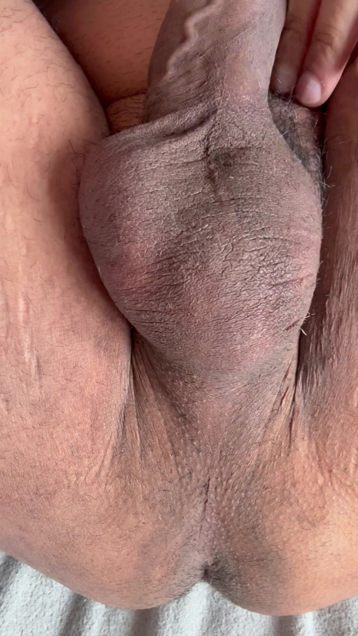 Aryan_for_ you: Desnudarse peluda polla y culo finguring