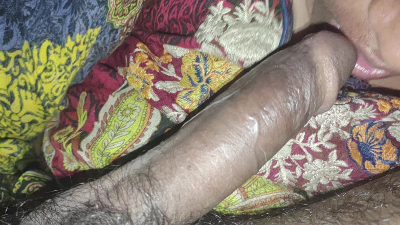 Meera Vishali: Gadis India pertama kali nyepong kontol