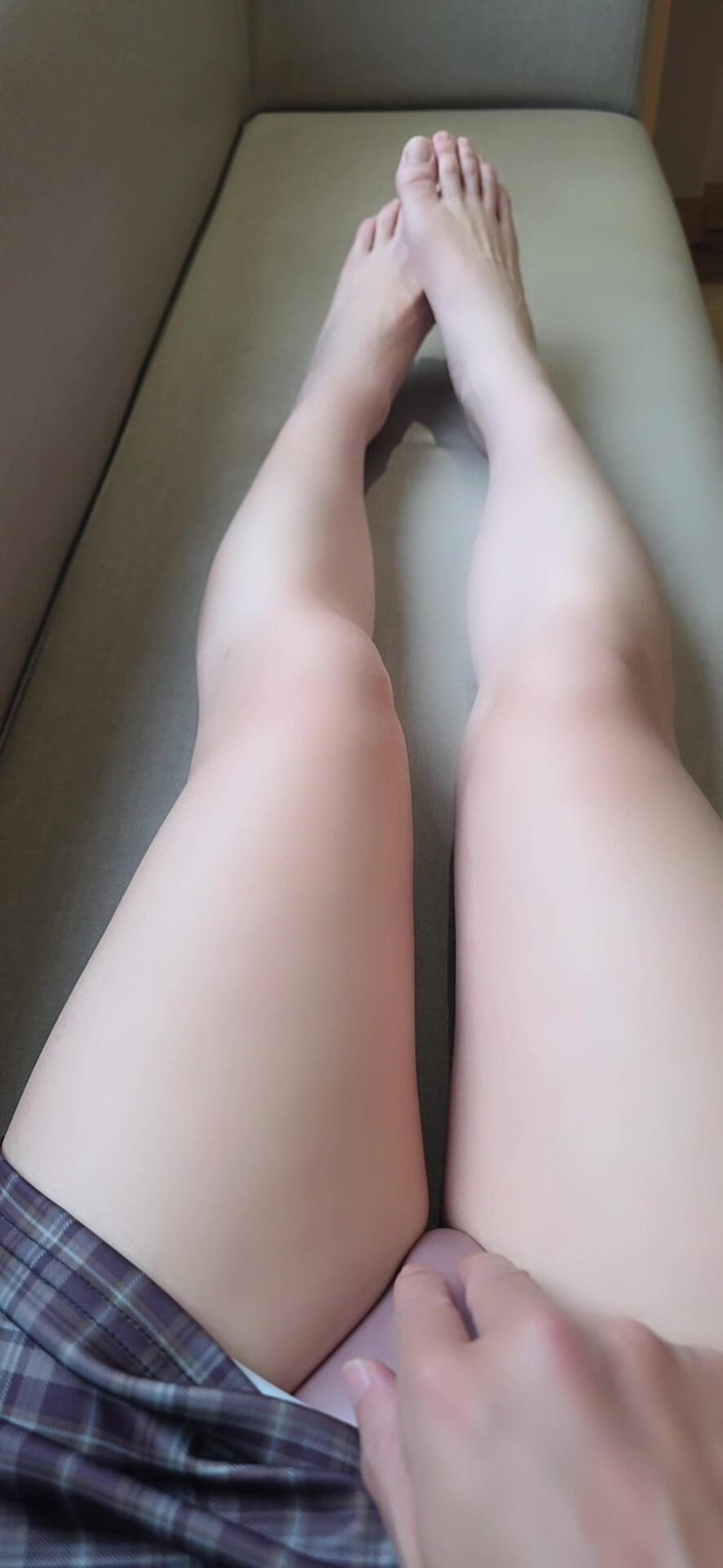 Taiwancdgirl: Crossdresser Tingxuan masturbuje się przy oknie swojego pokoju