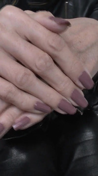 Lady Victoria Valente - mooie handen, cacao vingernagels, Joi met tepelbehandeling en afwisselend uitrekken van testikels