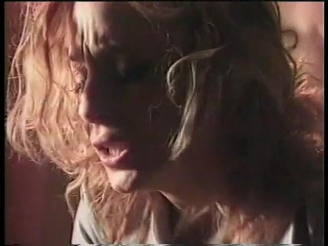 Old Good Porn: Deslumbrante loira milf é fodida com força no táxi enquanto sua...