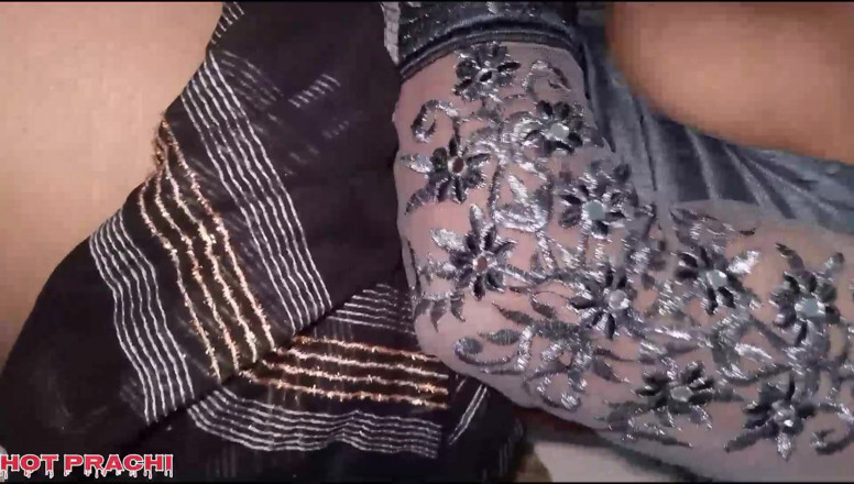 Hot prachi: Indiana madrasta do interior pronta para ir ao shopping, mas...