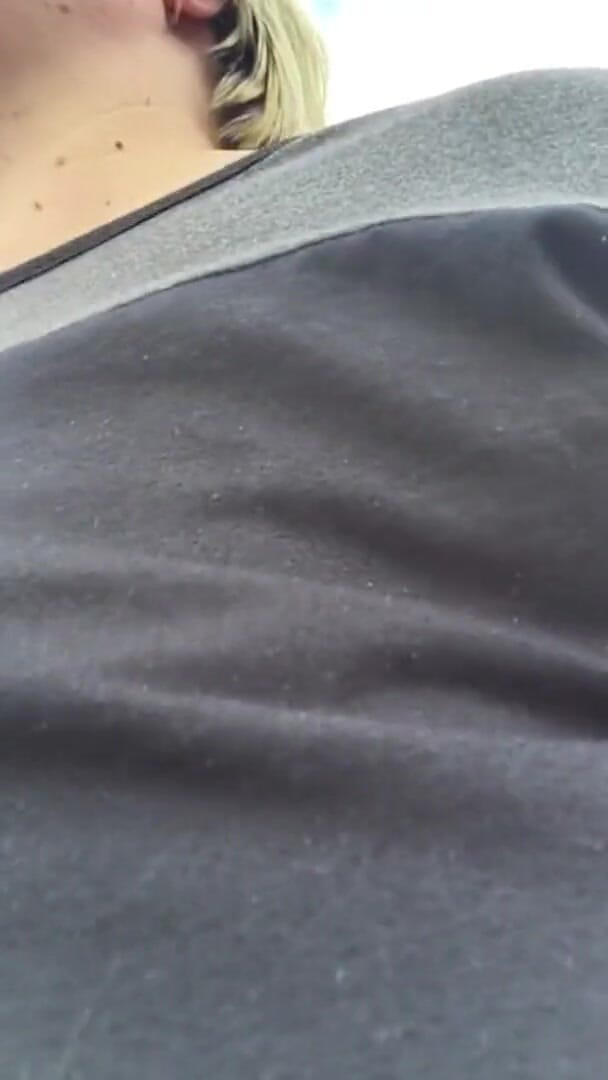 Real homemade BBW BBC porn: İri güzel kadın açık havada teşhir ile dışarı çıkmaya hazırlanıyor