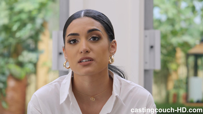 Casting couch HD: Puteri Brazil muncul di casting.