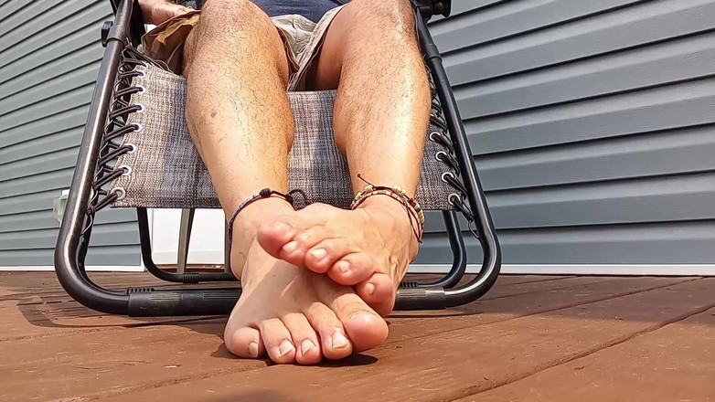 Midsouth Foot Fetish: आप मेरे मुलायम पुरुष पैरों के बारे में क्या सोचते हैं