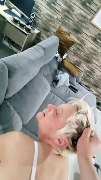 Après M'avoir Bouffer La Chatte Il Me Baise De Partout Salon, Cuisine, Chambre Puis Fini Par Une Bonne Facial