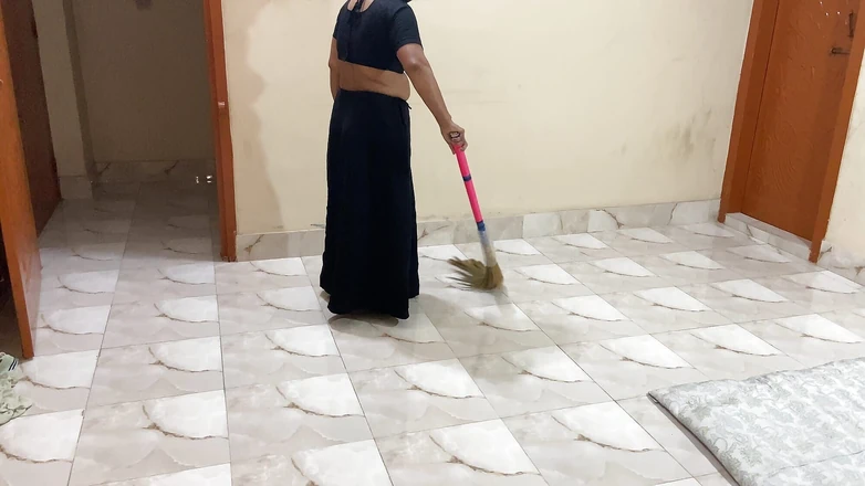 SAFI TV: I Hug and Fuck Maid in My House