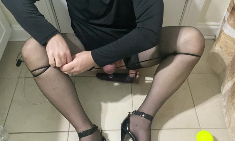 Amateur Sissy Femboy Crossdresser Ties Balls and Cock with Stockings (MadisonCD2025)
