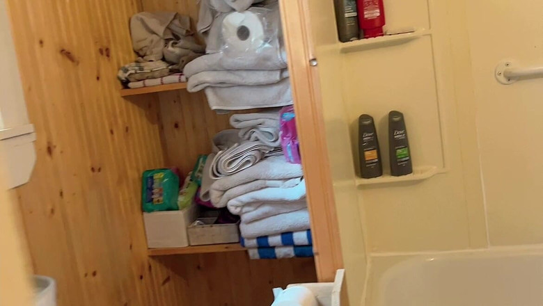 sweethanajapanese: Dedo na buceta, então ela vai para drenar água