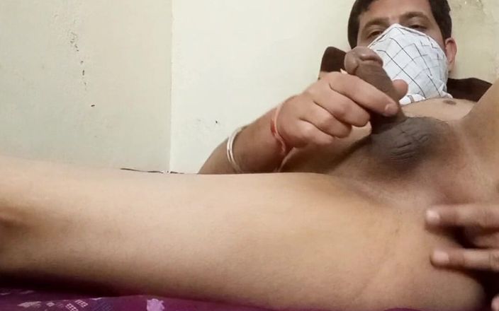 Rockko234: Indický manžel se snaží vzít okurku do zadku a honění