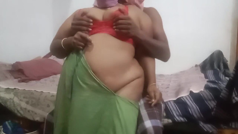 Santhi89: Suri rumah Tamil Santhi mengongkek keras bekas teman lelaki