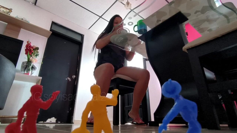 Isabel: Reuzes, de kleine mannen zijn vanmorgen mijn ontbijt