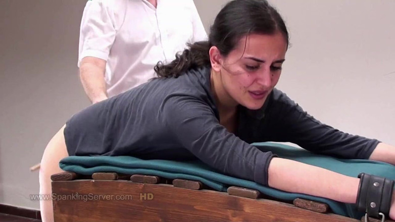 Spanking Server: Yasmeena whipped at prison