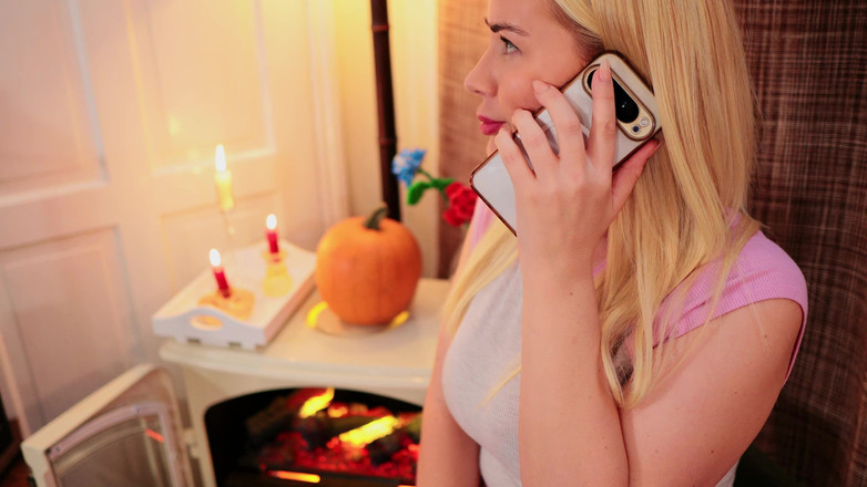 JessieHH: Tajná nevlastní sestra 4K