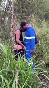 Un travailleur est passé par le parc et a obtenu un