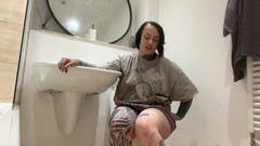 Miss Valentina: Мне нужен писс