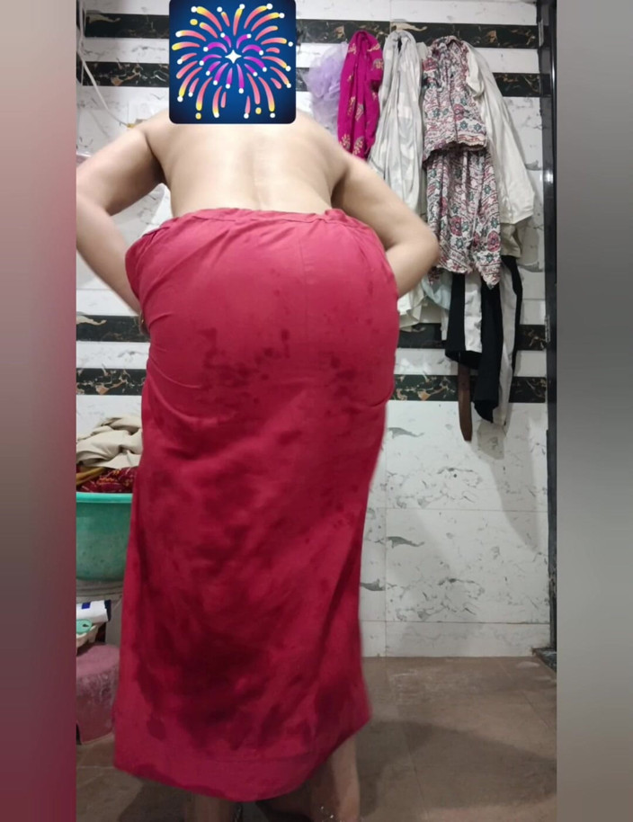 Priyahot77: Прия Бхабхи Peticot снимает открытое видео