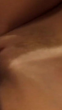 Mame sexy excitate cu țâțe mari sunt umplute intens în orgie retro sexy