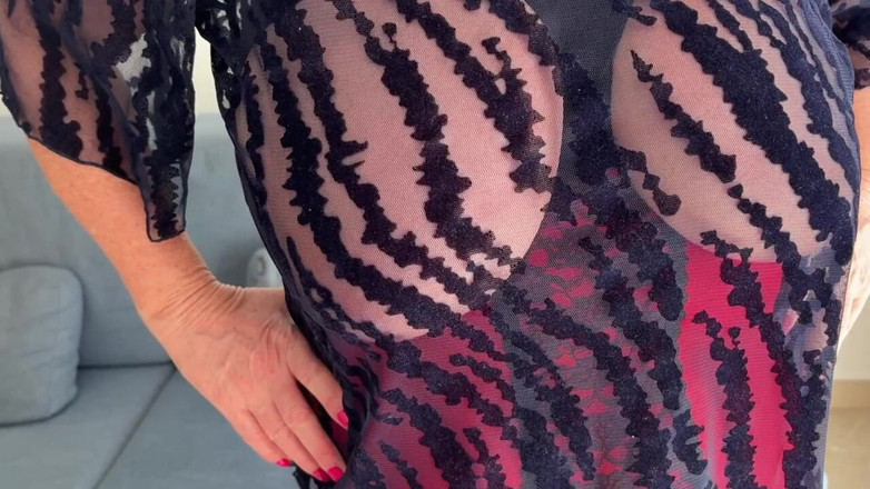 Aunty Sandra vintage girdle queen: Vgq36 tetička Sandra čeká na návštěvníka