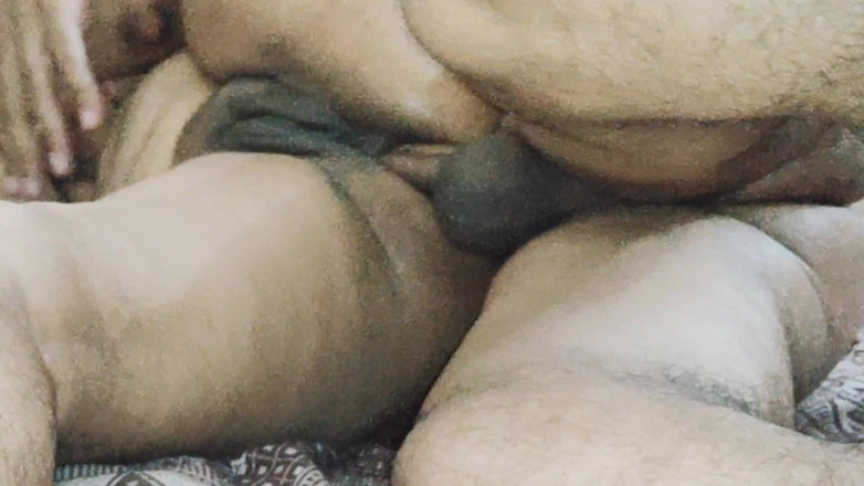 Alexander Robin: Desi Couple