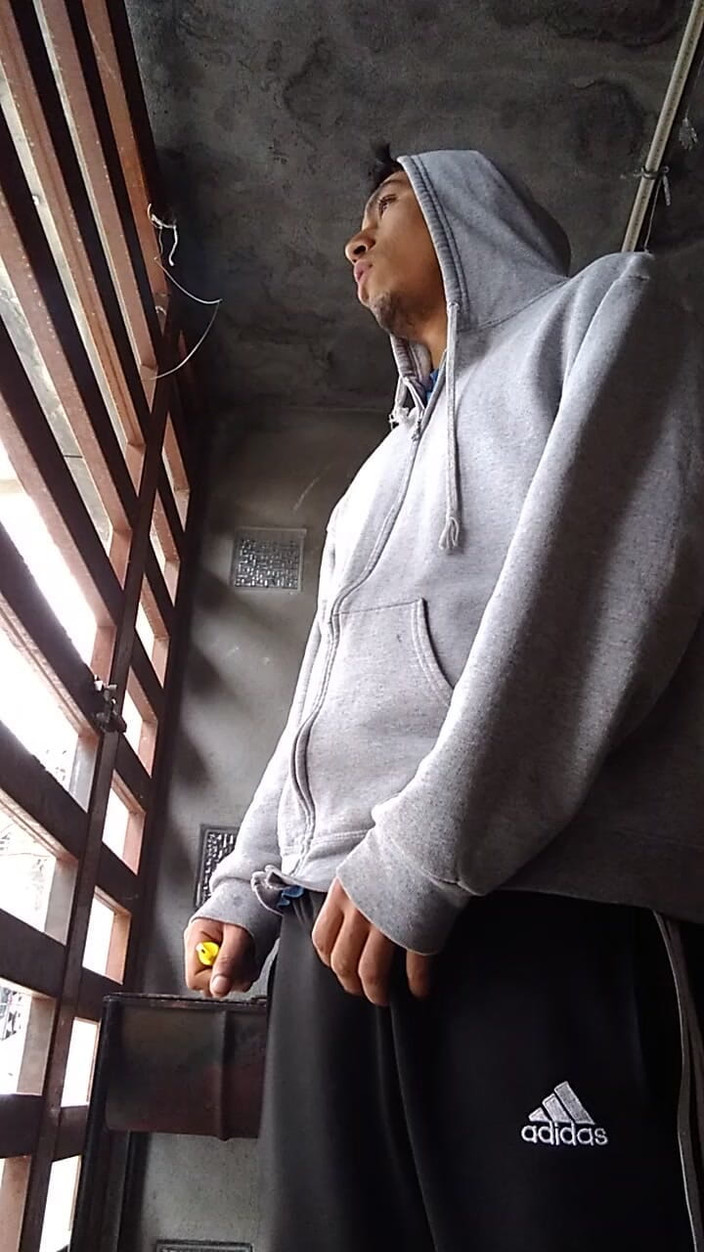 AlexAlejandro13: チンポを出した曇りの午後