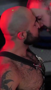 BREEDMERAW - Atlas Grant zobowiązany służyć AidenOwi Stormowi