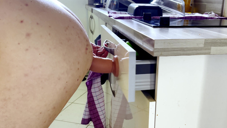 Aimeronds: Poți să te faci cu dildo-ul oriunde