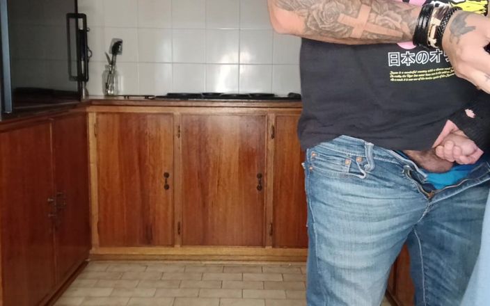 Bigjoefuckalott: Having Some Fun in the Kitche