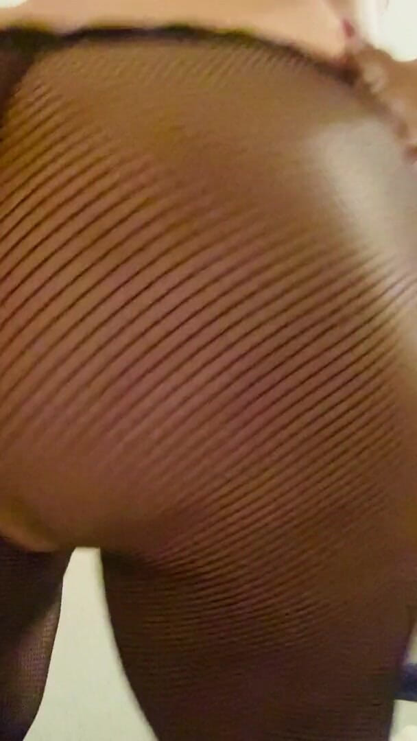 Preciusrouss49: Preciusrouss49 latina klatscht diese dicken hintern