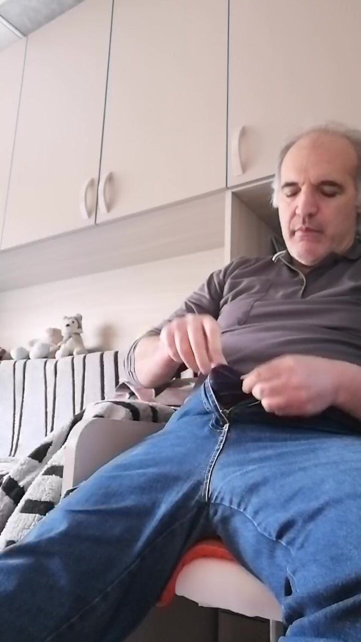 Setesesso7: My Hard, Swollen Cock Wants to Be Wanked Right Away!