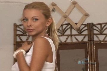 ATK Archives: Tempo di masturbazione