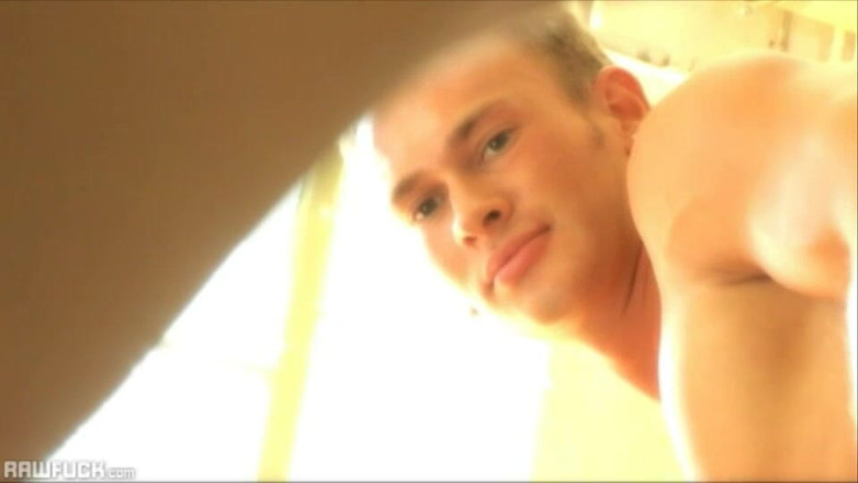 Raw Fuck: Stallone caldo con il fusto più vecchio