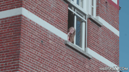 Mariska x: Mariskax Alice Martin jezdí na Joachimovi a dojí jeho ptáka