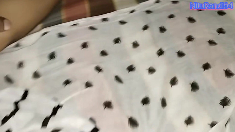 NituRandi94: Versaute schwägerin wurde im doggystyle gefickt und auf dem Penis...