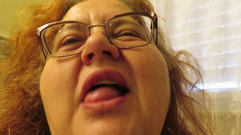 BBW nurse Vicki adventures with friends: Vlastním tě svým otrokem